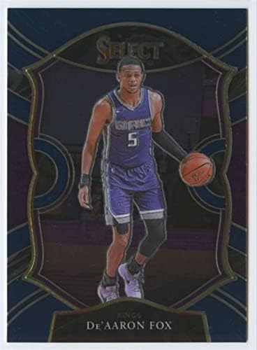 Търговската картичка е на баскетболния отбор от НБА 2020-21 Панини Select Blue #32 Aaron de ' Fox Concourse Сакраменто Кингс